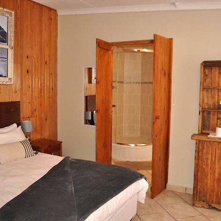 Obelix Guesthouse Luderitz Ngoại thất bức ảnh