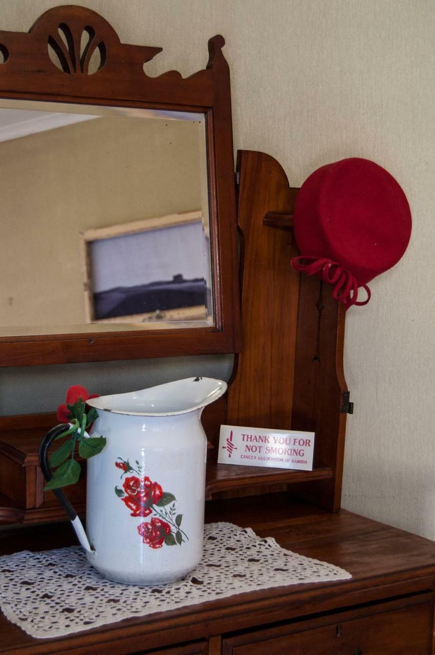 Obelix Guesthouse Luderitz Ngoại thất bức ảnh