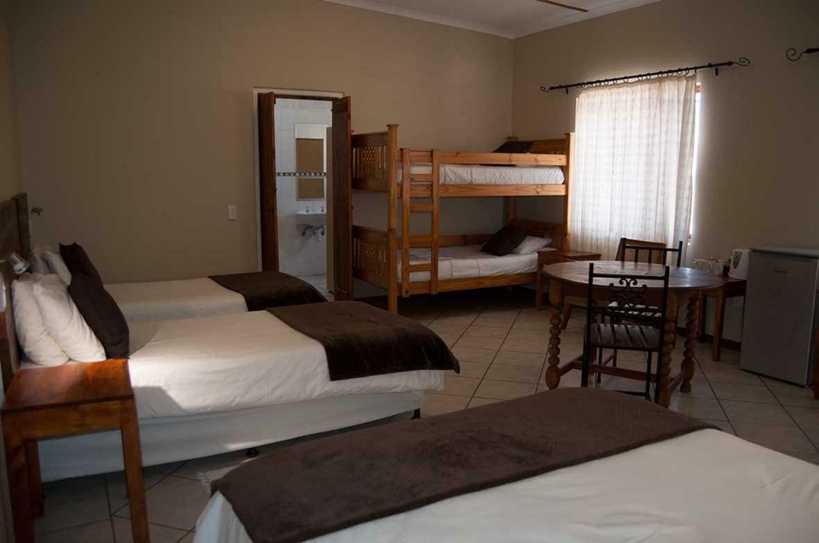 Obelix Guesthouse Luderitz Ngoại thất bức ảnh