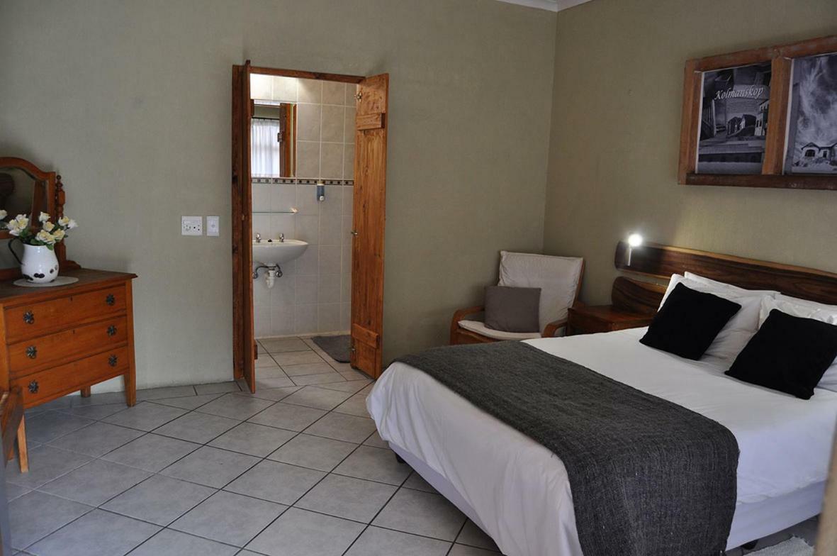 Obelix Guesthouse Luderitz Ngoại thất bức ảnh